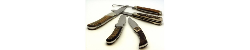 Hunting folding knives